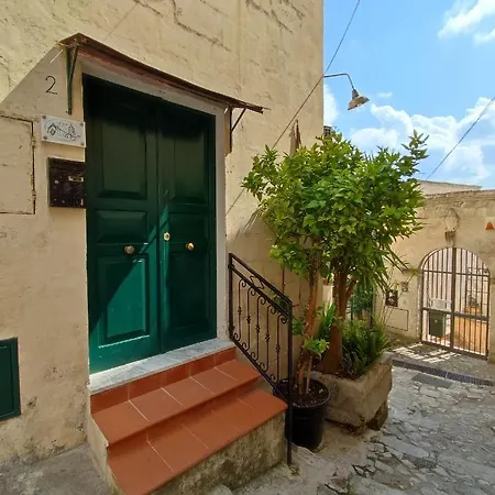 Nei Sassi Da Nino Oda ve Kahvaltı 3*