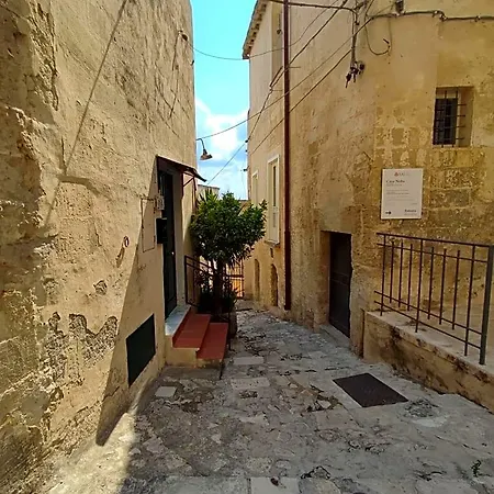 Nei Sassi Da Nino Oda ve Kahvaltı Matera